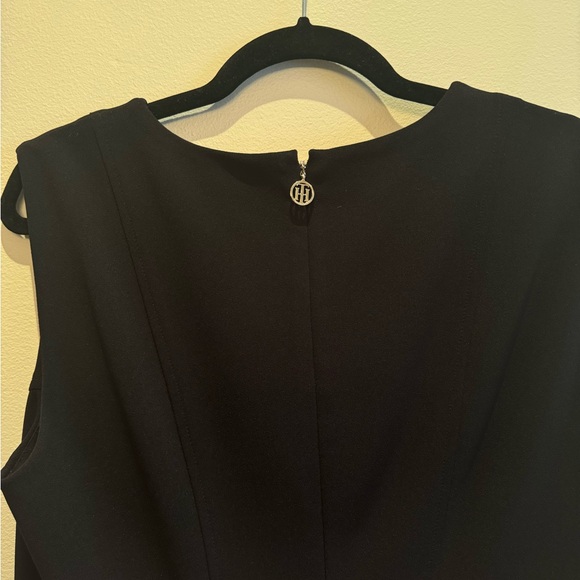 Tommy Hilfiger - Black Sleeveless Knee-Length Dress - Size 14 - Picture 3 of 5